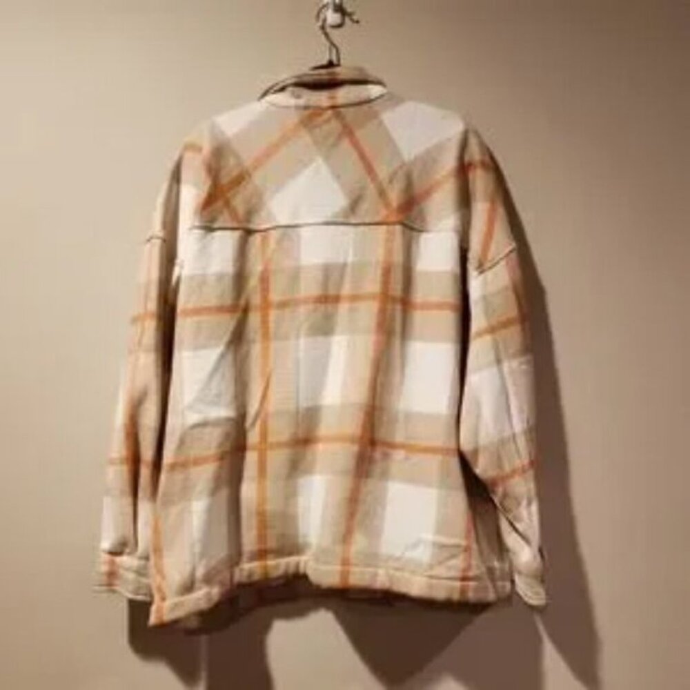 PRETTY LITTLE THING shacket tan white and melon plaid flannel jacket size 28 - Picture 6 of 9